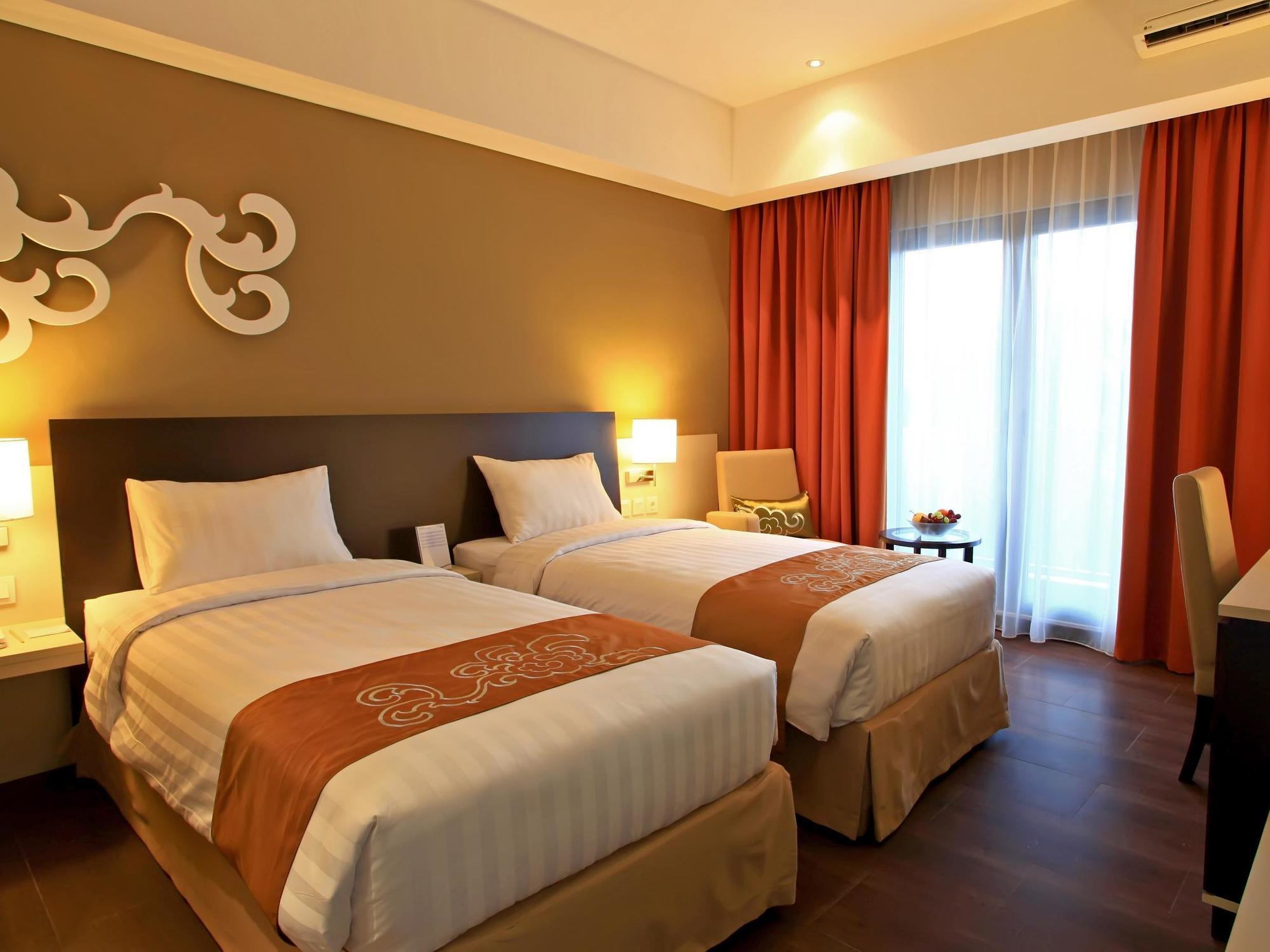 Soll Marina Hotel&Conference Center Bangka Pangkal Pinang Exterior foto