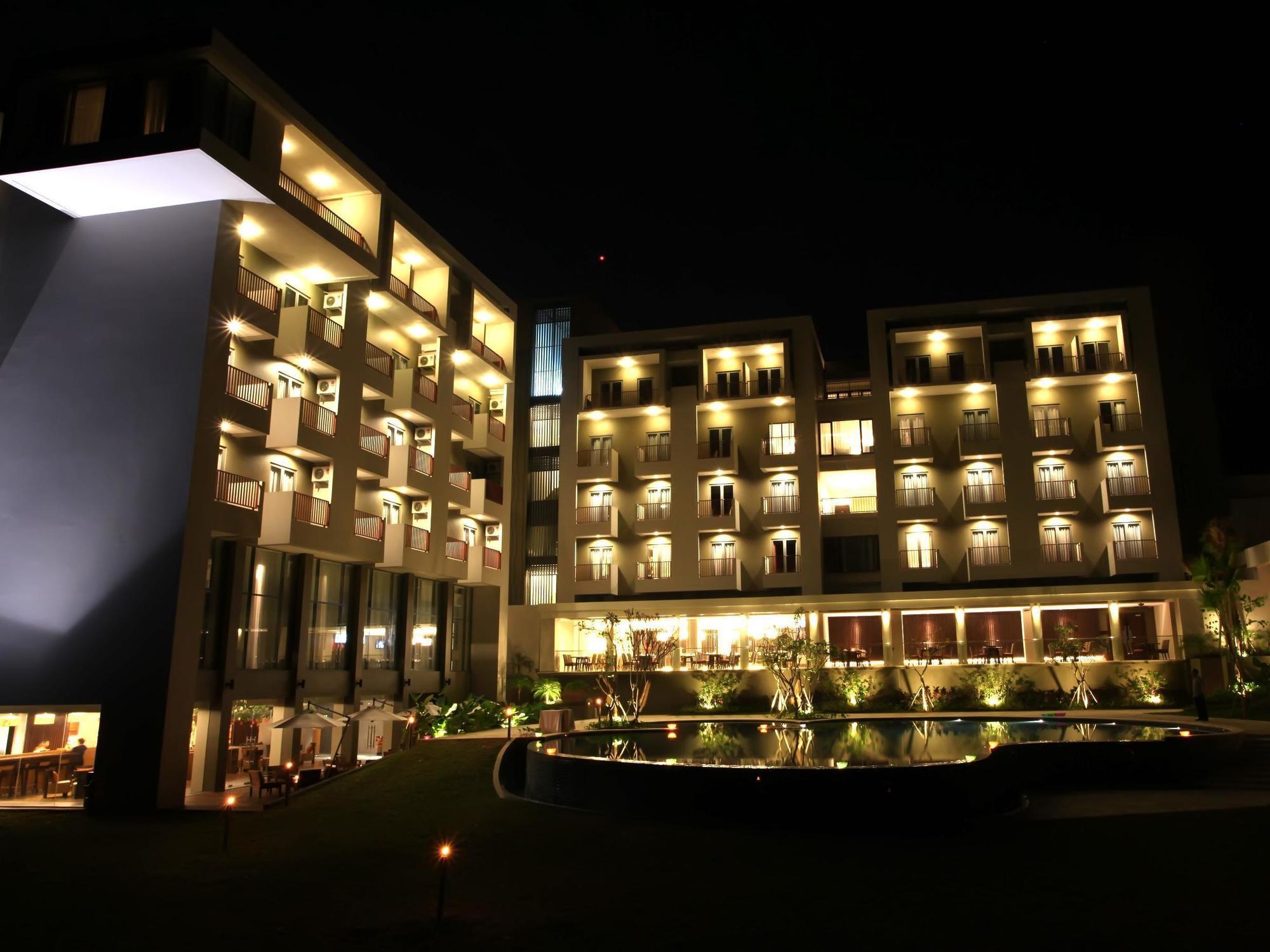 Soll Marina Hotel&Conference Center Bangka Pangkal Pinang Exterior foto